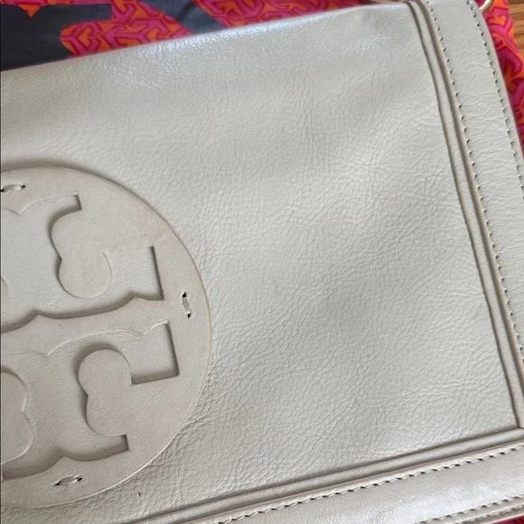 Tory Burch Beige Leather Wristlet - Picture 4 of 6